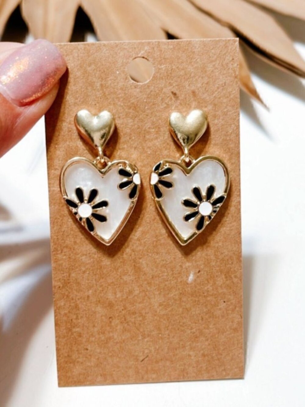 heart dangle earrings 200
